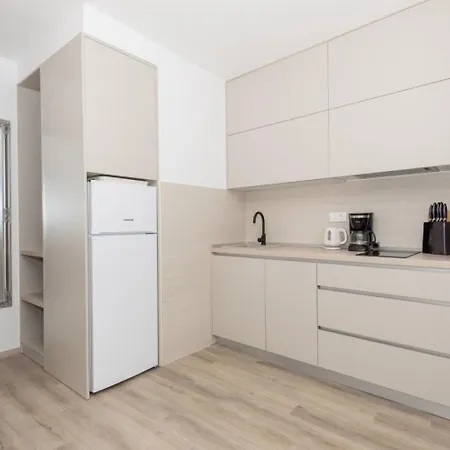 Mari Апартаменти Макарська