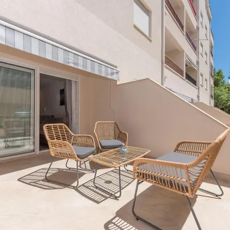 Mari Apartman