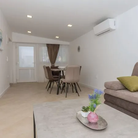 Apartment Mari - 40m From The *