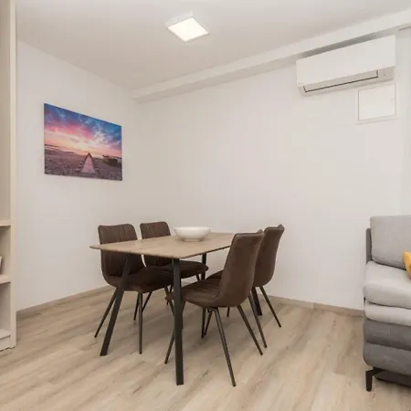 Mari Apartamento Makarska